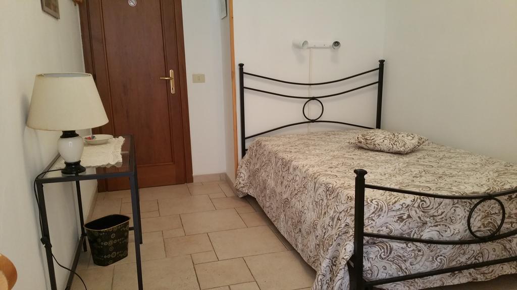 Bella Roma Domus Bed & Breakfast Стая снимка